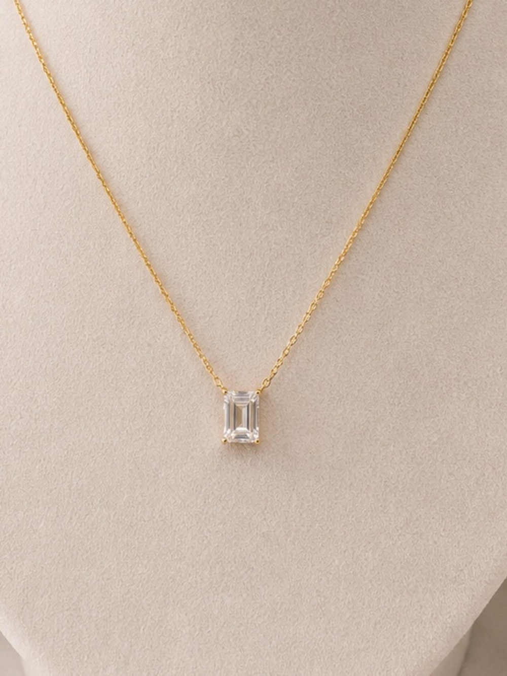 14k 1.3ct Emerald Cut Necklace